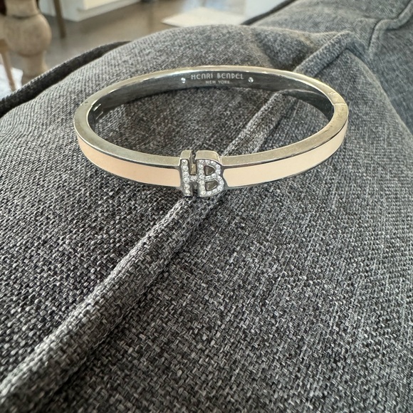 Henri Bendel Clasp Bracelet - Picture 3 of 4